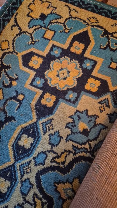 Продам ковёр б/у