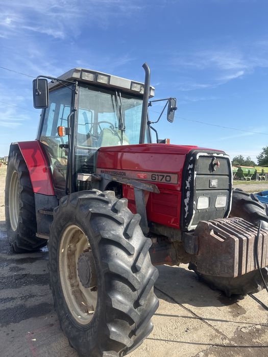 Tractor agricol Massey Ferguson 6170
