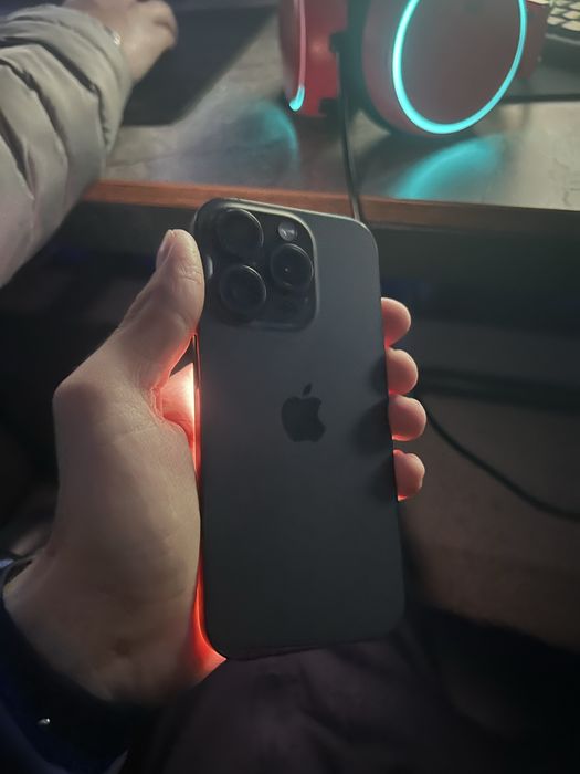 iPhone 15 pro b/u