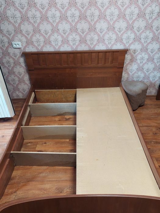 Кровать двуспальная разборная