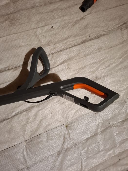 Trimmer electric pentru gazon Gardena SmallCut 300/23, 300W