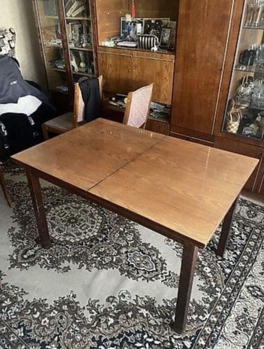 Срочно Продам стол