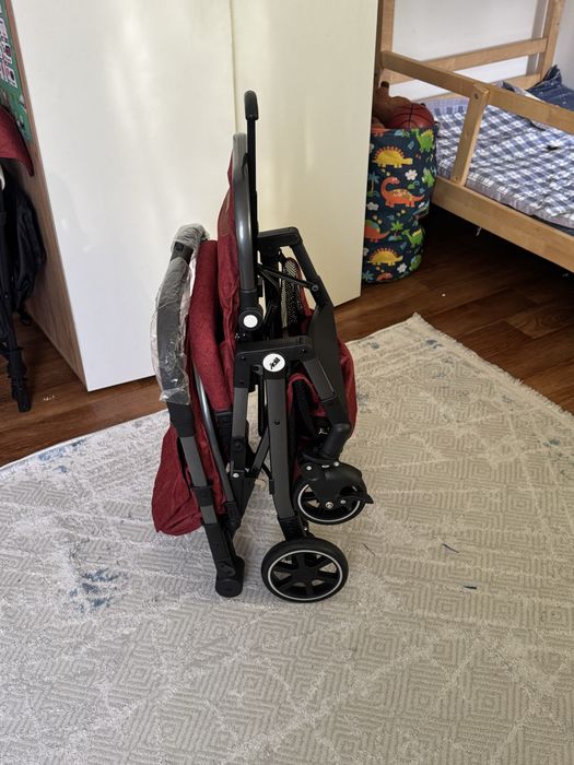 Продам коляска прогулочная новая срочно