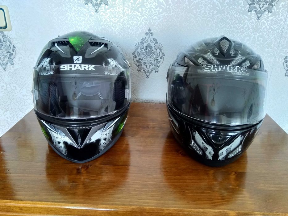 Каска Shark, мото панталон 2, яке 3, ръкавици,колан, дъждобран, чанта.