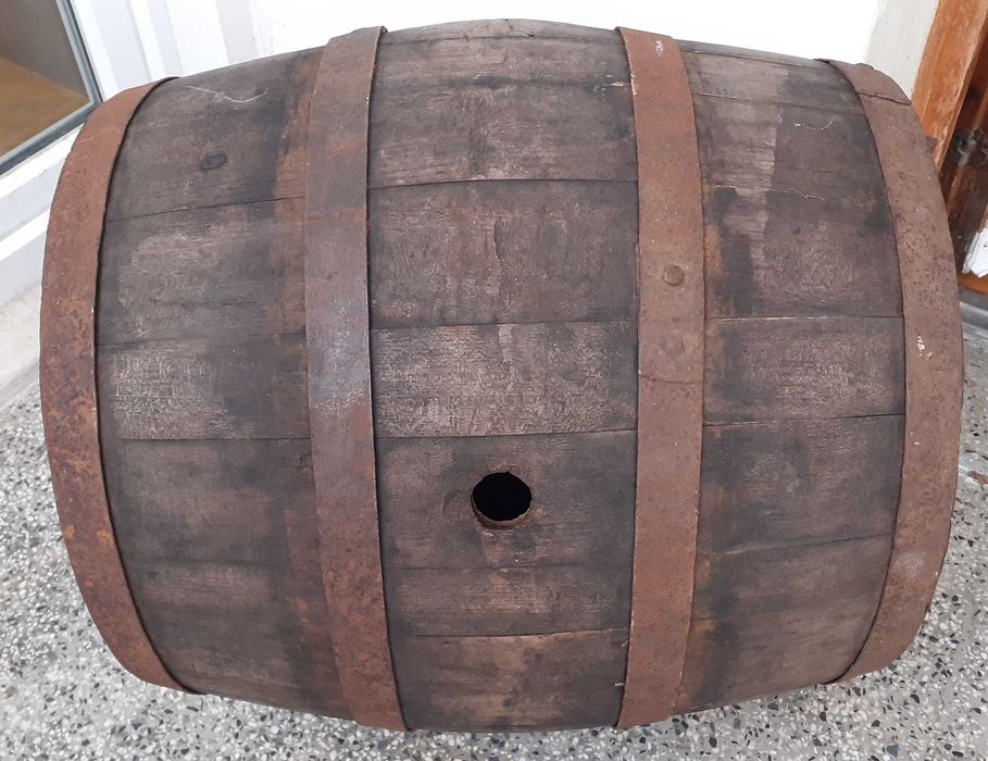 Буре - черничево, старо, 70 литра