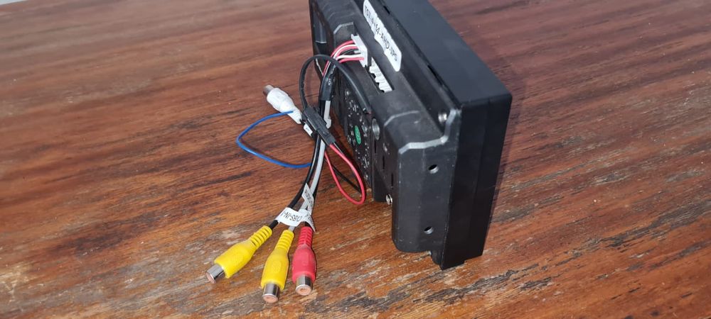 Продам магнитолы .