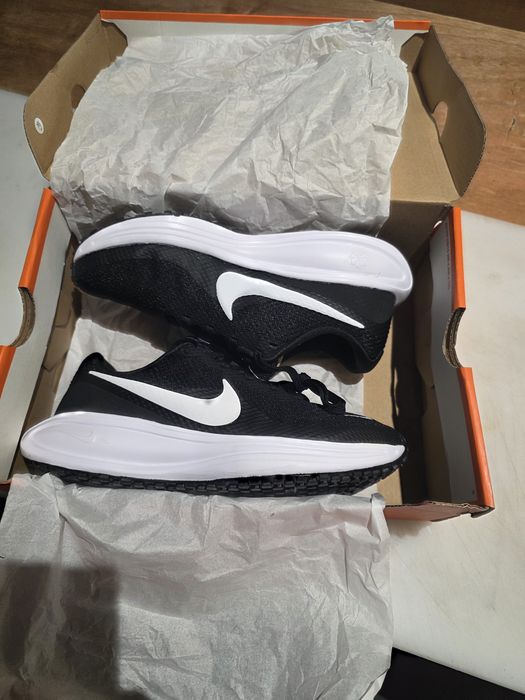 Nike Revolution 8  Номер 36
