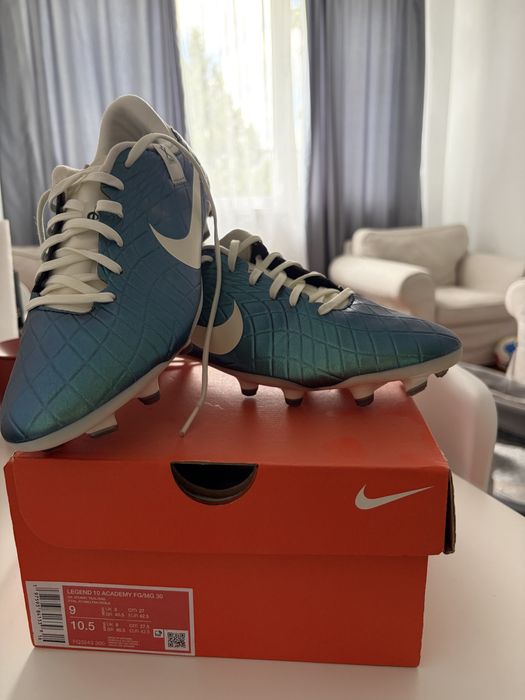 Nike - legend academy 42,5