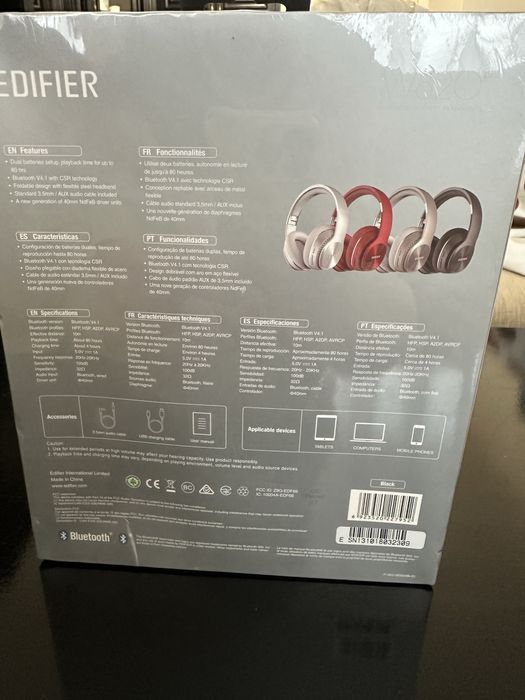 Headphones EDIFIER W820