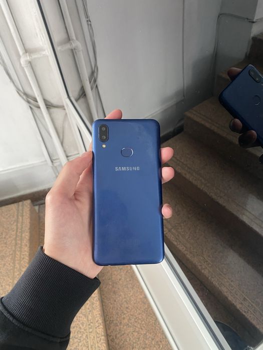 Продам Самсунг А10s 32gb