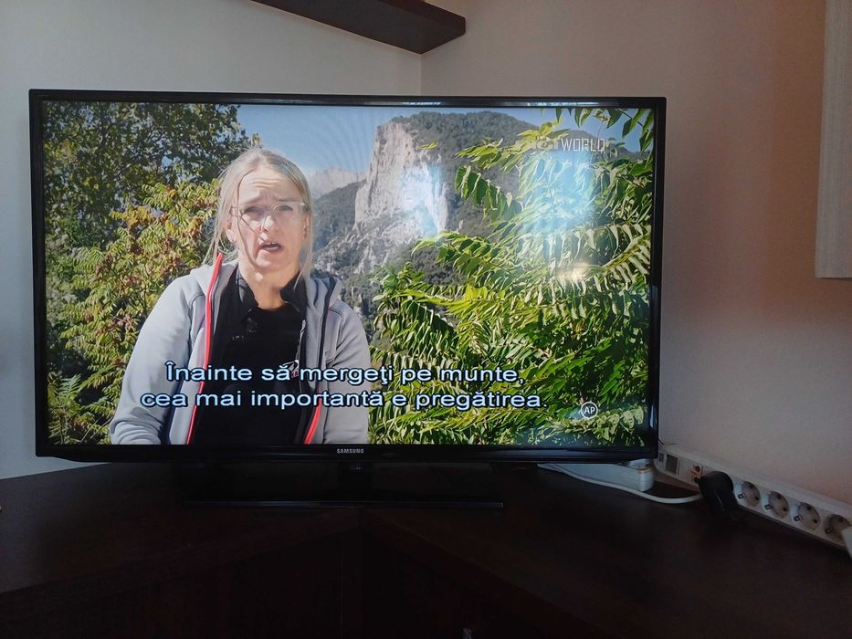 SMART TV Samsung , diagonala 116 cm,