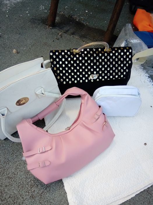 Разнообразни модели-чанти на изгодни цени