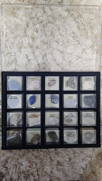 Colecţie minerale DeAgostini "Comorile Pământului" - 41 pietre + tăvițe