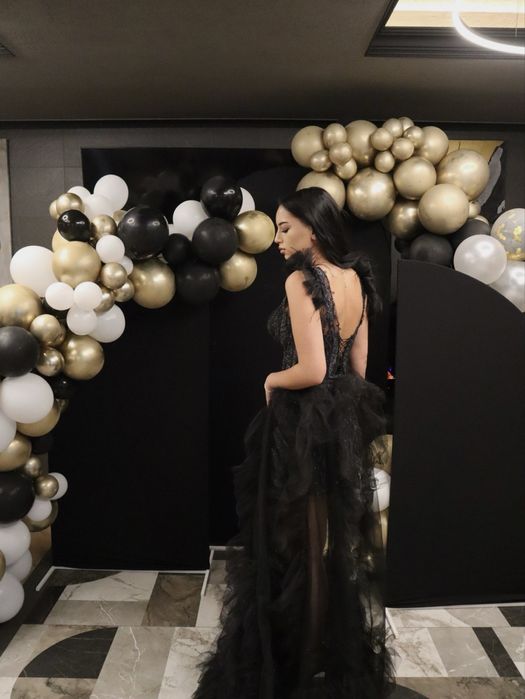 Черна бална рокля