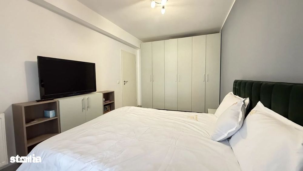 Apartament 2,5  camere, mobilat cu 2 balcoane