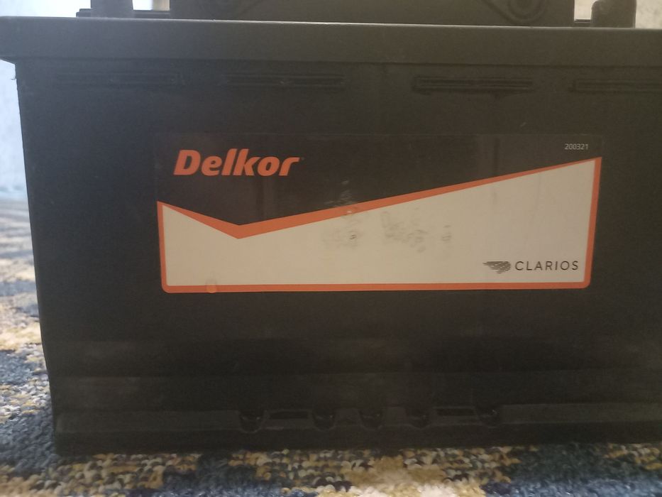 Акумлатир сотилад