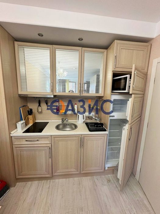 Продава се Двустаен апартамент в к.к. Слънчев бряг - 48 кв.м за 1928 €/кв.м - Снимка #5