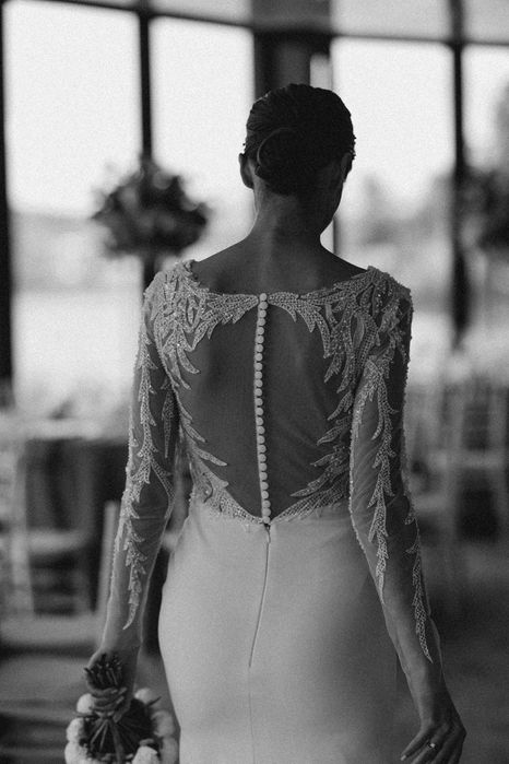 Rochie de mireasa cu broderie cusuta manual