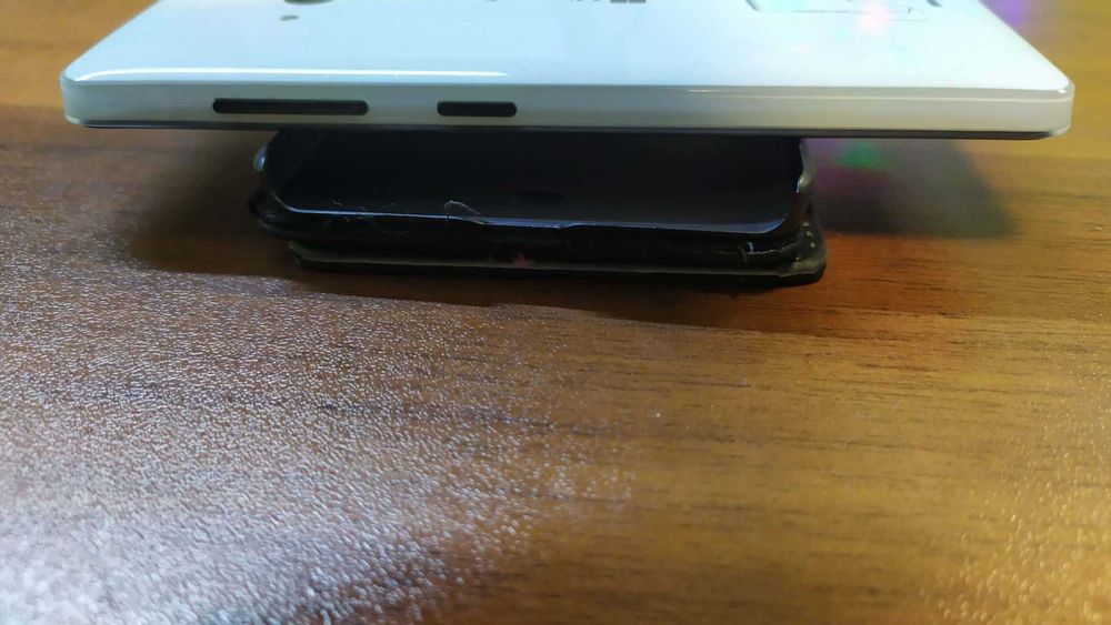 Телефон  GSM отлично работещ в отлично състояние от чужбина