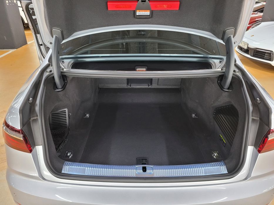 Audi A8 55 TFSI Quattro Premium LWB
Мы доставляем