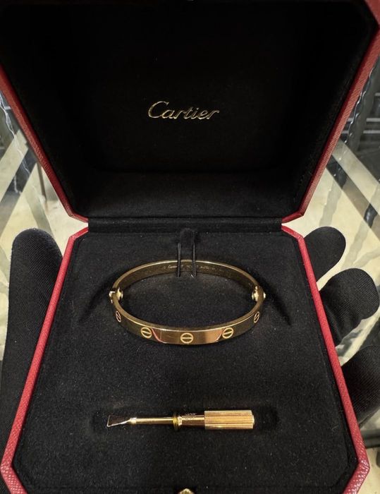 Гривни Cartier, Van Cleef