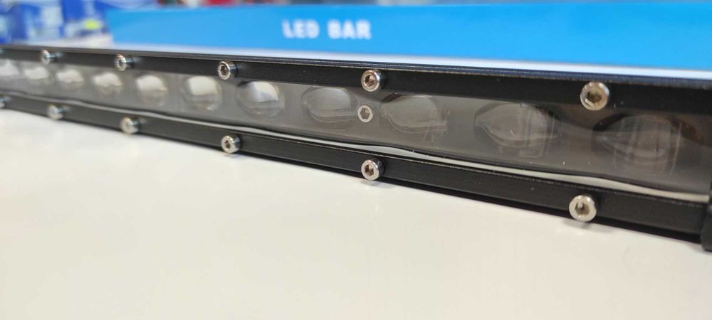 Лед бар бяла светлини на 12 волта 54W