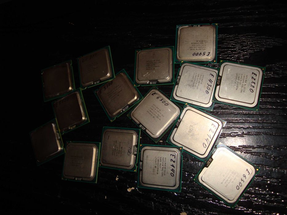 procesor intel dual core core 2 quad pentrium 4 celeron 775