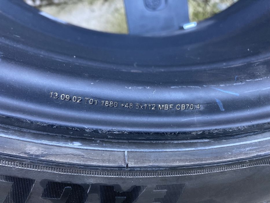 Джанти 18 5x112 8J ET48 летни гуми