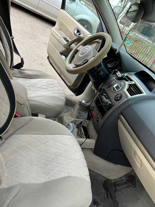 Vând Renault Megane 2 1.6 16v cu GPL din fabrică si Plafon Panoramic