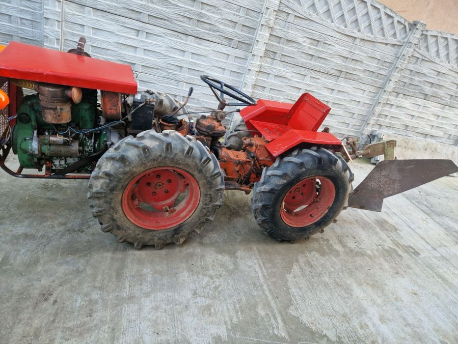 Tractoras articulat Valpadana