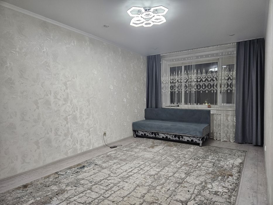 2х ком квартира 4й микр 4(5)эт., улучшенная планировка на 2 стороны