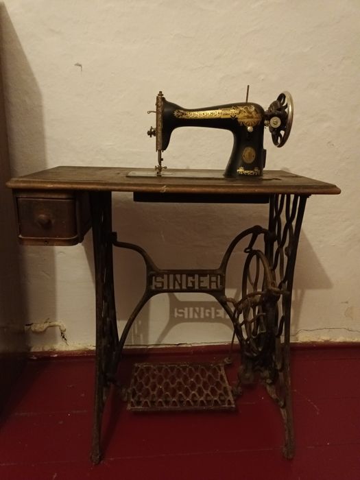 Masina de cusut singer