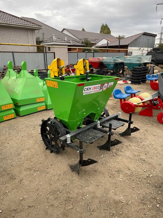 Картофелесажалка СКН-180