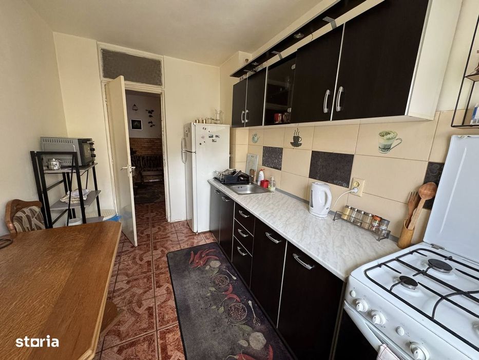 Apartamet 3 camere, decomandat , Cartier Valea Aurie