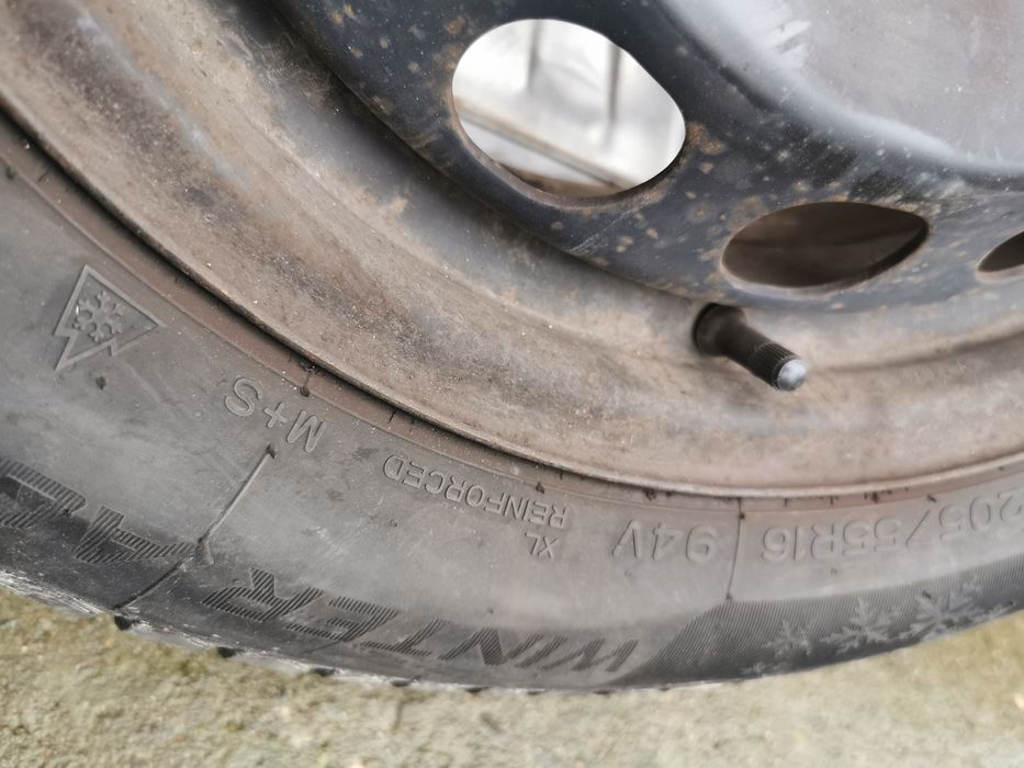 Vand anvelope iarna + jante + capace