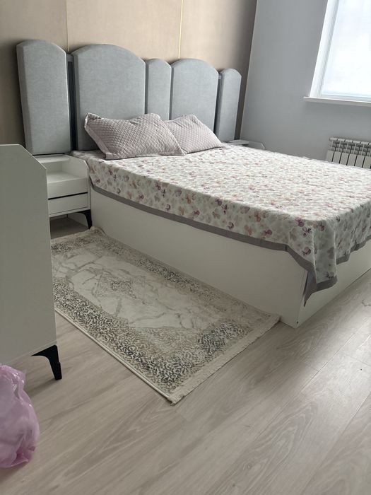 Кровать спальная