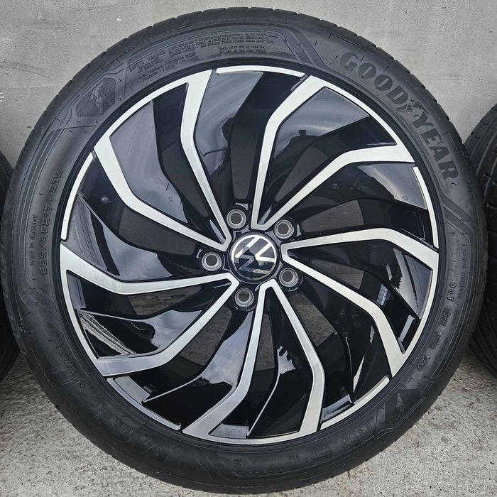 VW Golf 8 модел Ventura