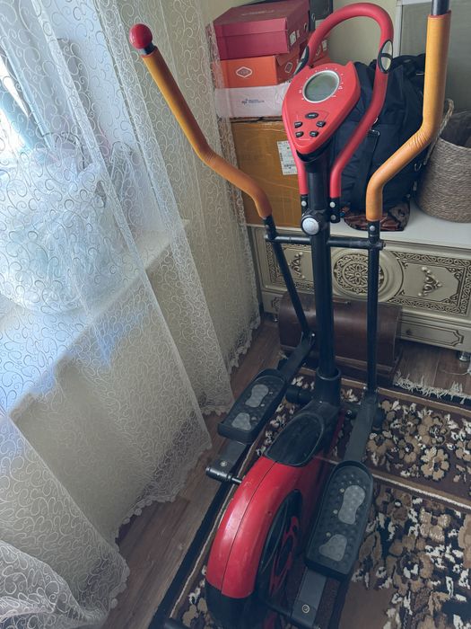 Эллиптический тренажер