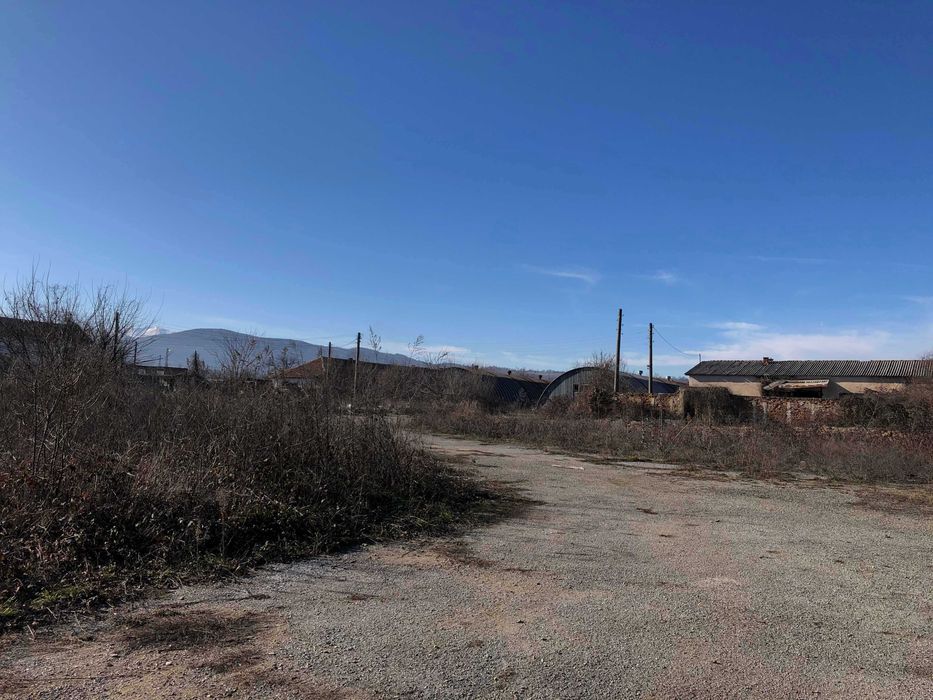 Стопанска сграда в с. Боровци