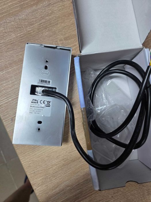 Lacăt cu cod de amprentă BioAccess PRO, Metal/Negru DNT DNT000013