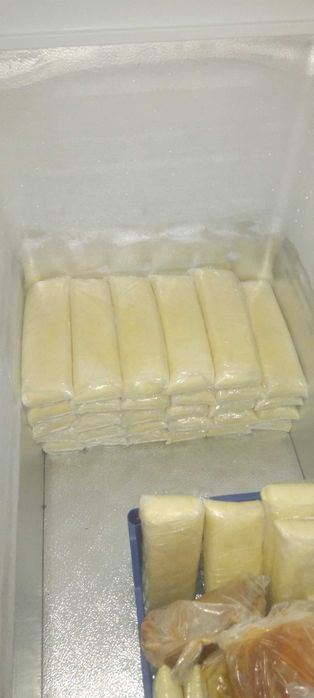 Branza burduf...gust deosebit..produsa in ferma  proprie..zona brasov