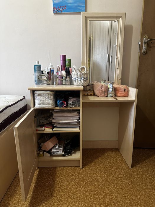 Туалетный столик