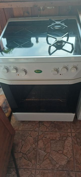 Комбиниран печка на газ и ток