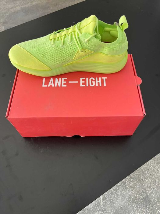 Продавам маратонки, размер 48, стелка 31 см.