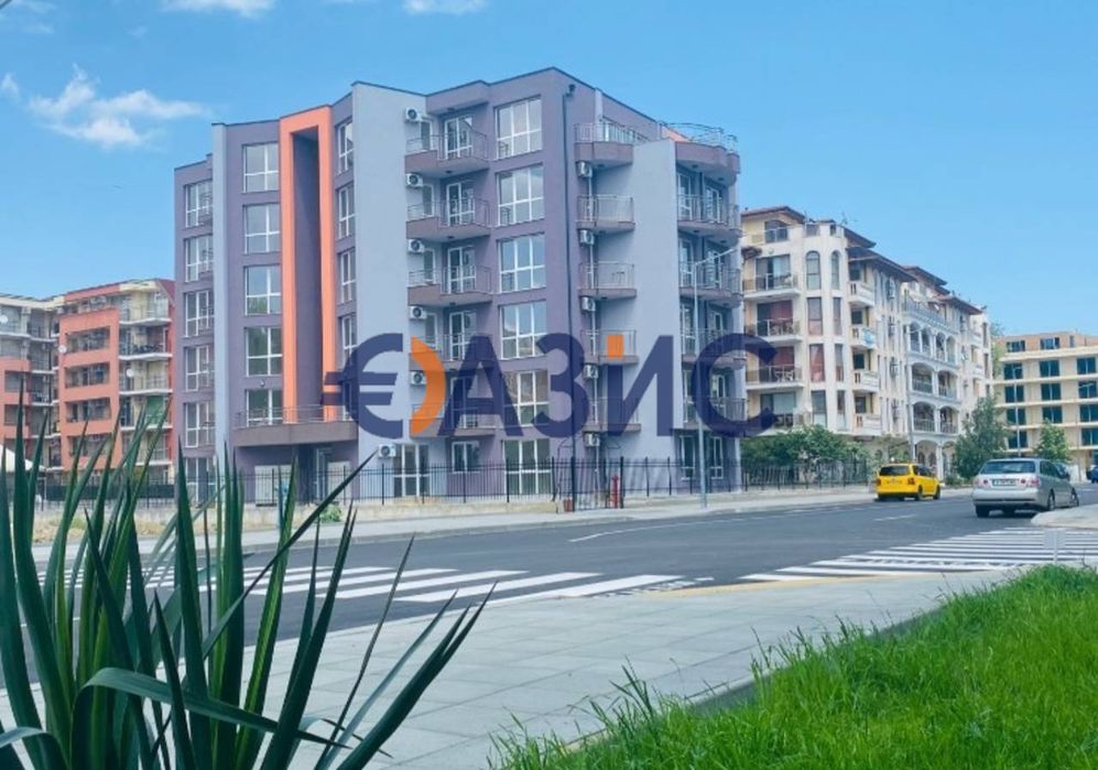 Продава се Двустаен апартамент в к.к. Слънчев бряг - 43 кв.м за 1559 €/кв.м - Снимка #8
