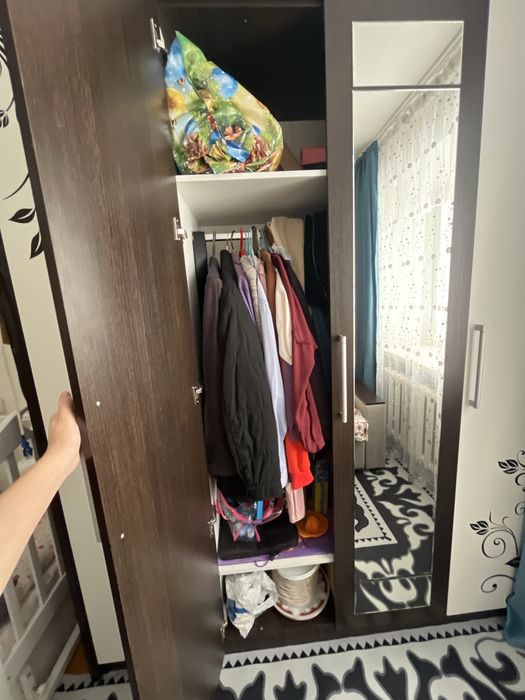 Шкаф четырехдверный