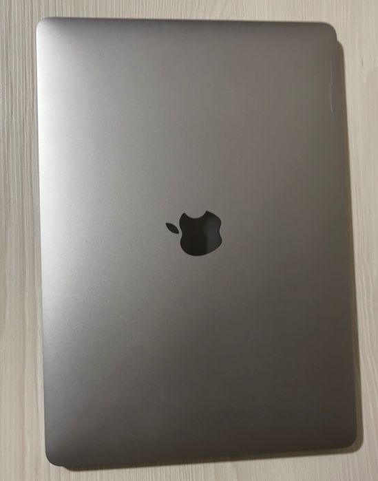 MacBook Pro 2019 intel i5 8/128