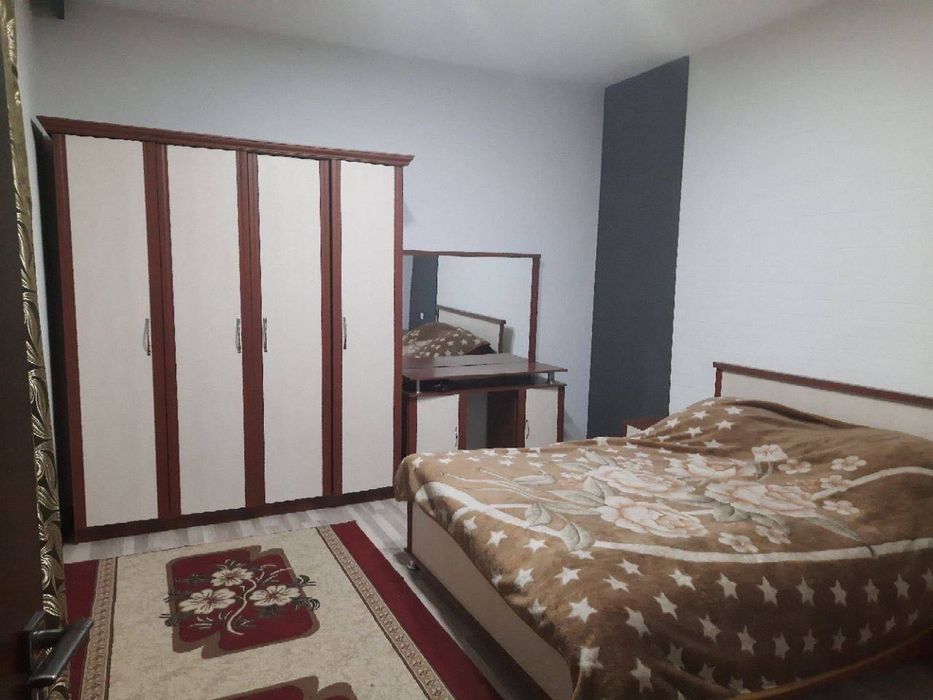 Сдается 3х комнатный КОТТЕДЖ 
С обстановкой 
В горде Алмалыке