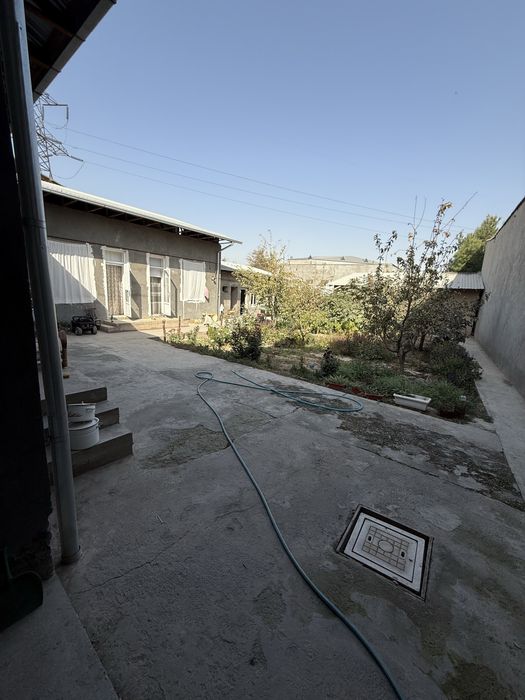 Sergli Moshina bozor yer