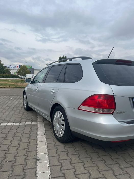 Volkswagen Golf 2009 diesel, 2.911 € — imagine 4